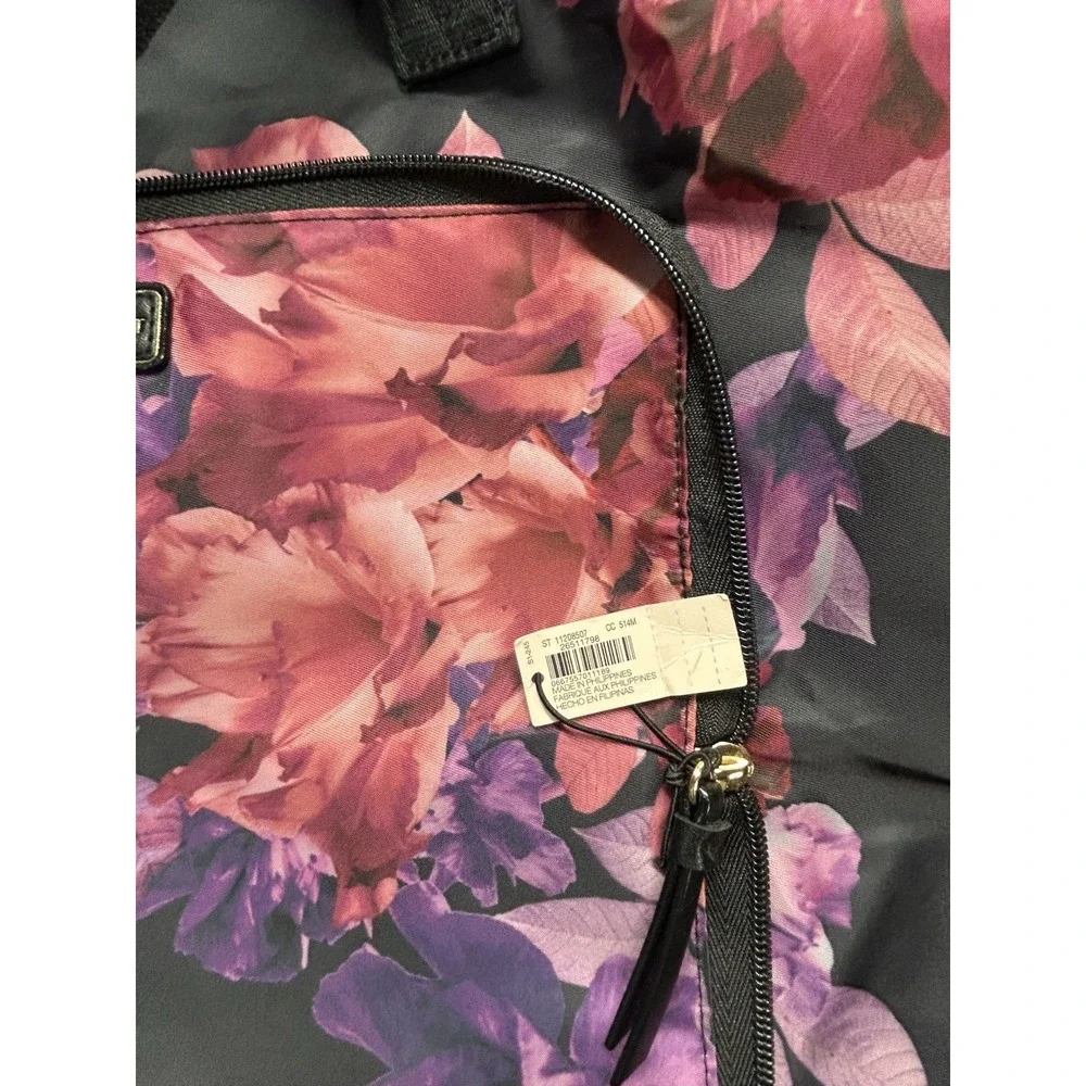 Victoria's Secret Floral Weekender Travel Bag 4 Pc Cosmetic Set NWT Pink Purple